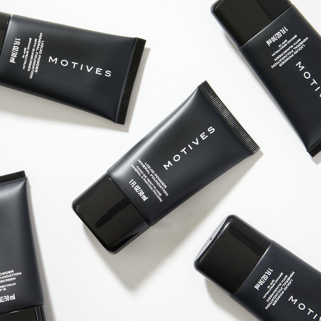 Motives®礦美人親膚粉底液