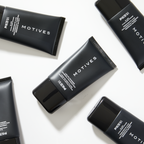 Motives®礦美人親膚粉底液