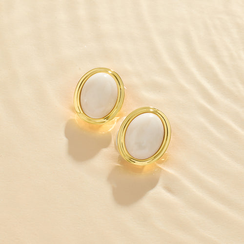 MAEVE – Oval Cream Opal Clip-on Earrings