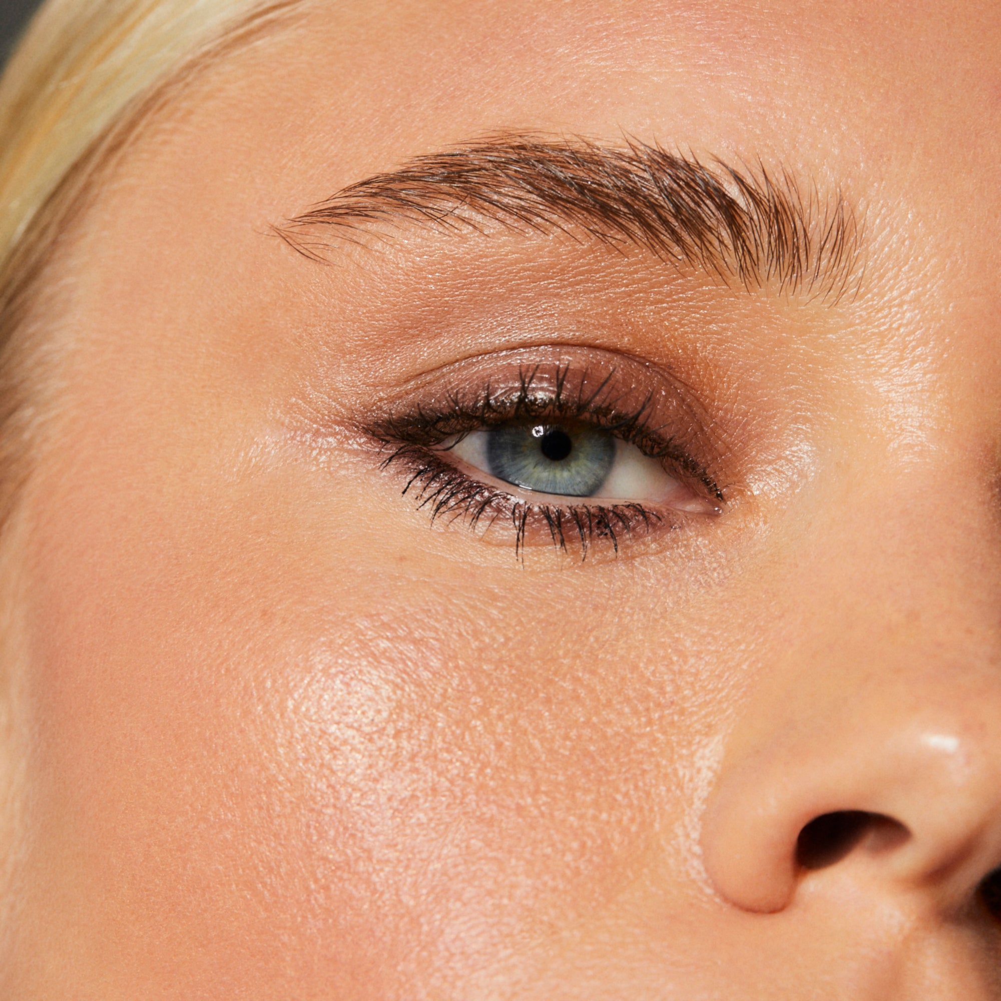EYE