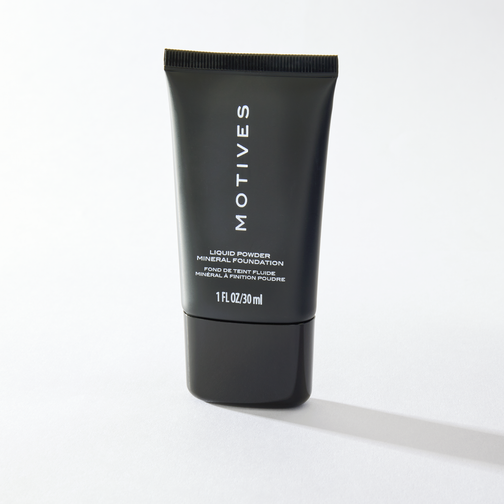 Motives®礦美人親膚粉底液