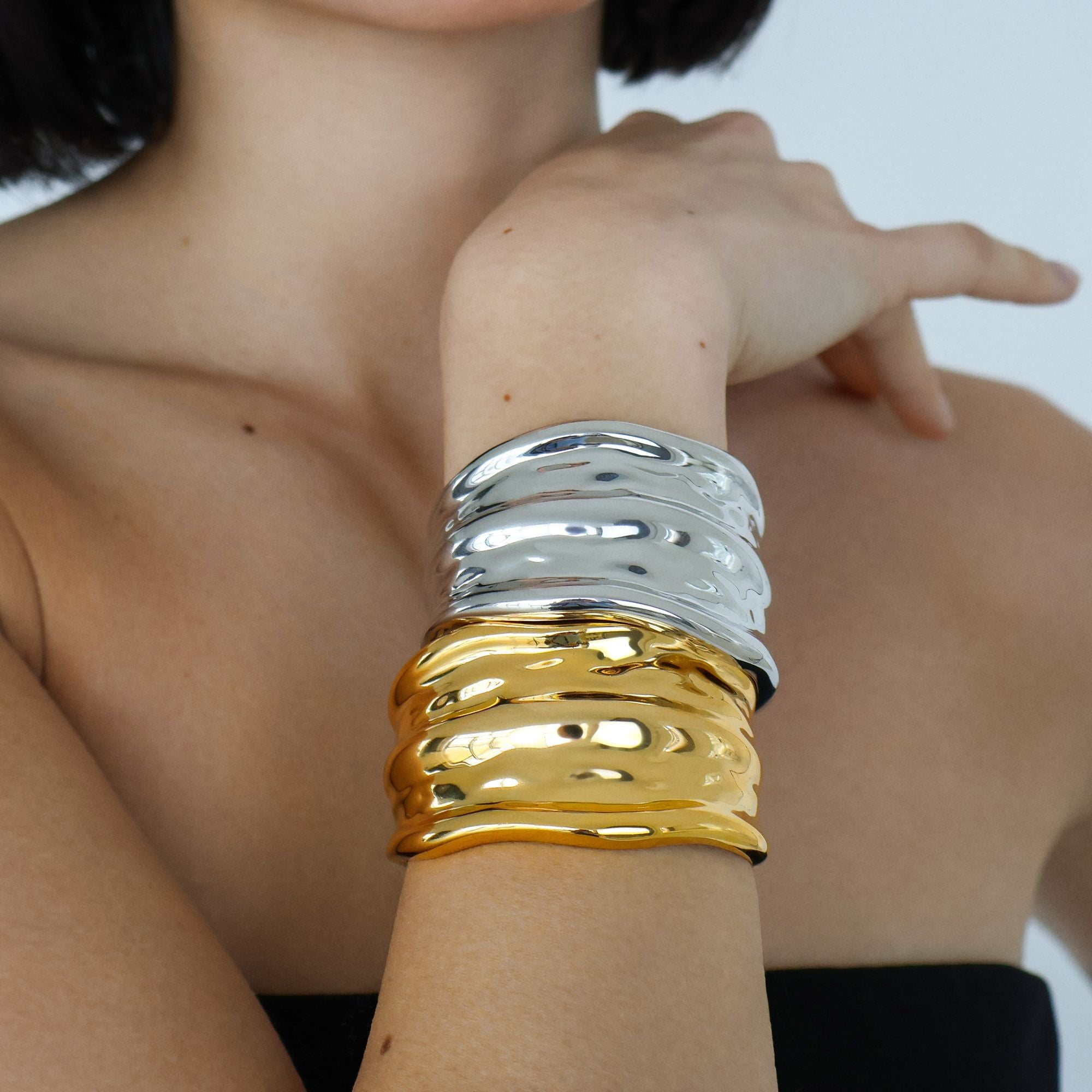 JACLYN – Wide Wrist Cuff