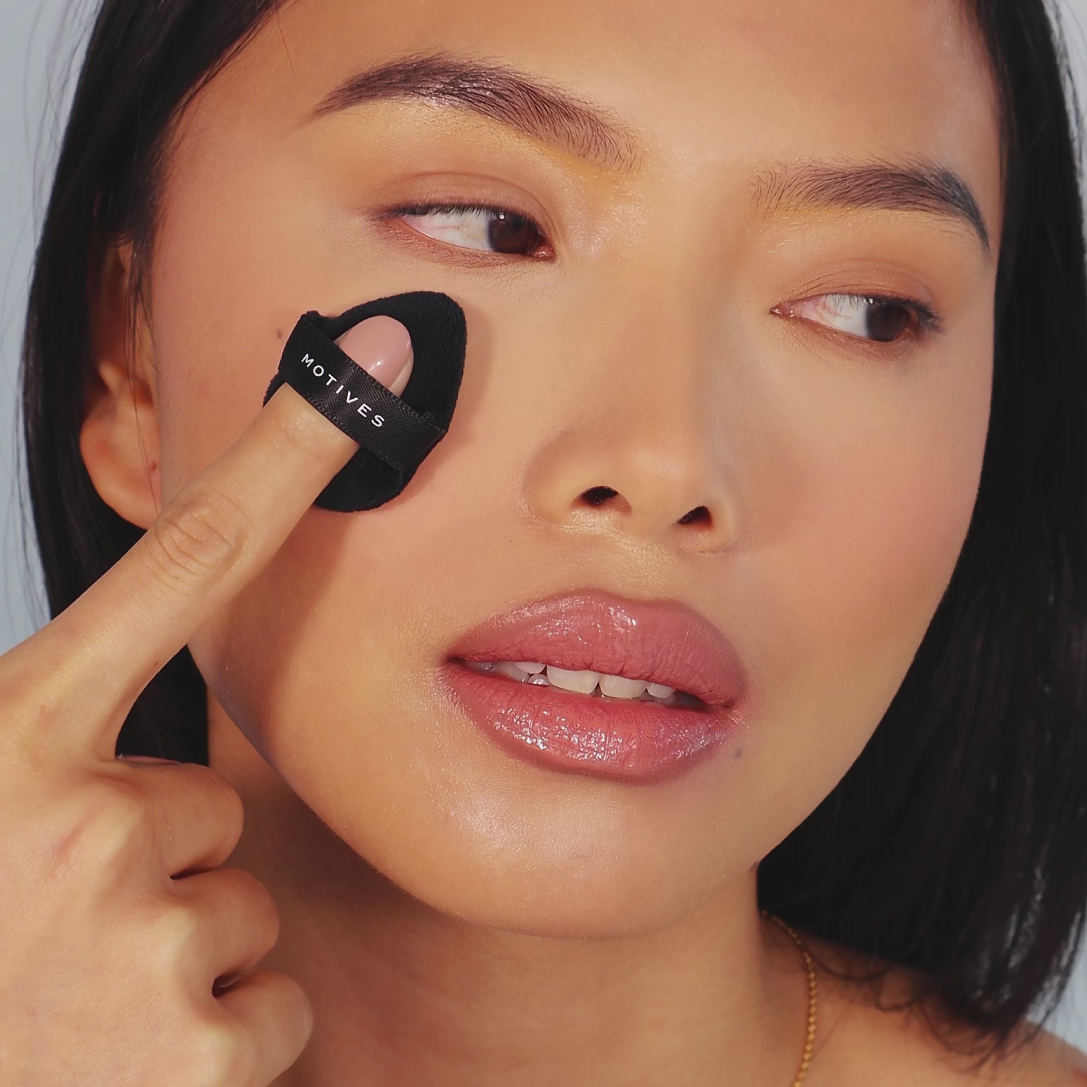 Flawless_Finish_Setting_Powder_Video - videourl